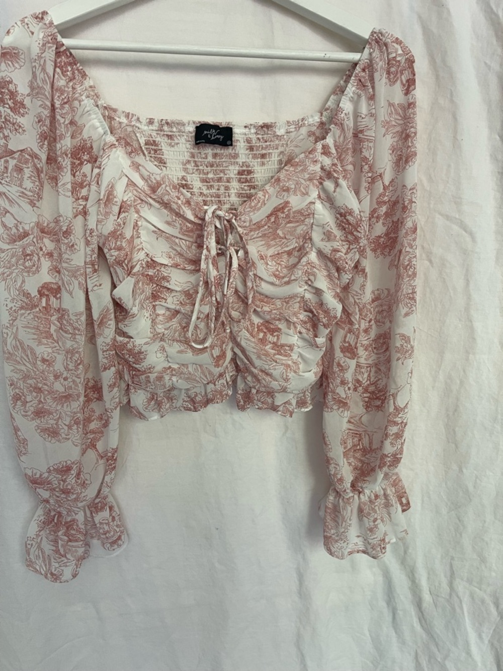 Milk & Honey Floral Cropped Blouse Smocked & Ruched garden chic French Size M - Picture 14 of 16